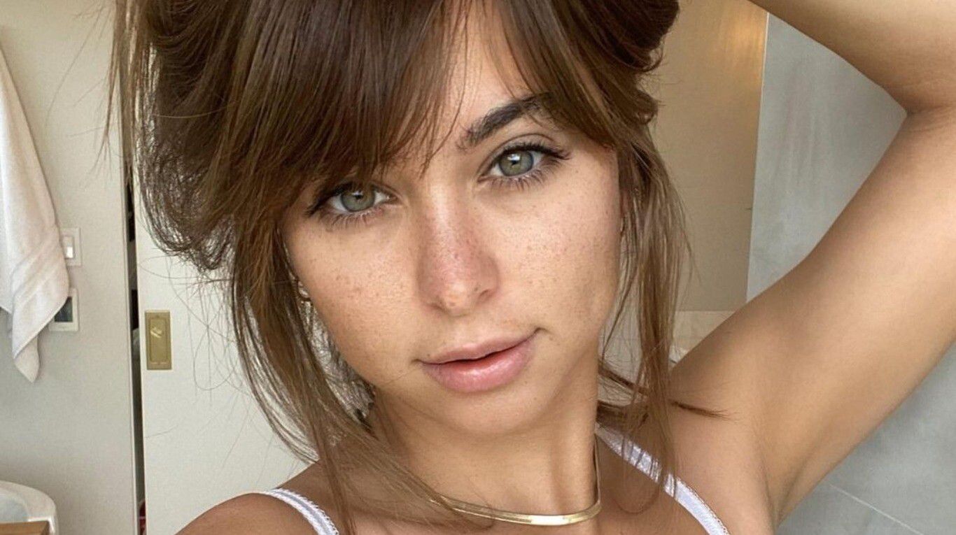 Adult Star Riley Reid Lives In 5M La Mansion Adult Star Riley Reid Lives In 5M La Mansion