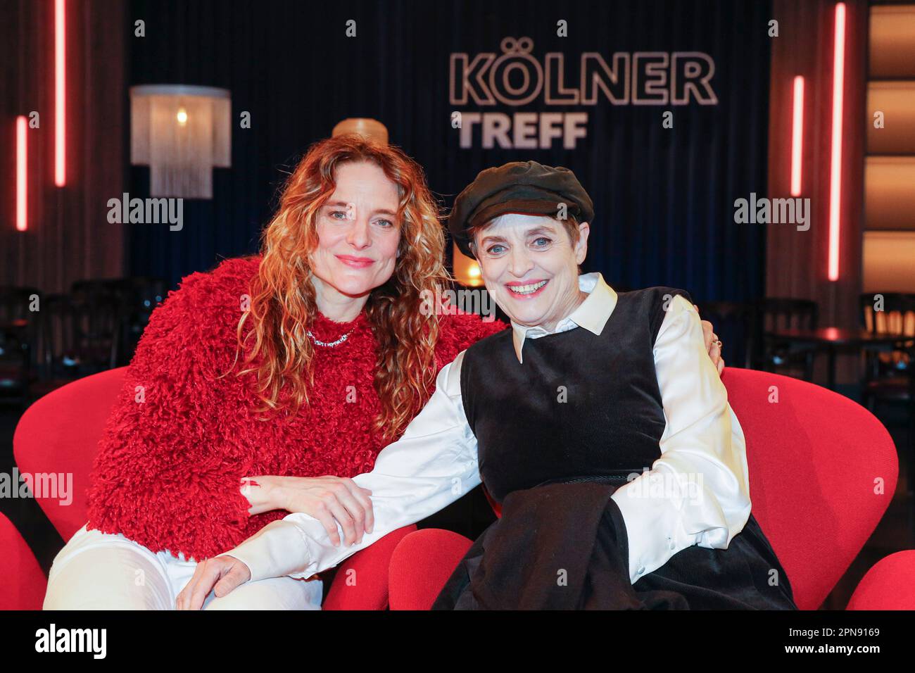 Anne Ratte Polle Bei Der Eroeffnung Der 74 Berlinale Internationale Anne Ratte Polle Bei Der Eroeffnung Der 74 Berlinale Internationale