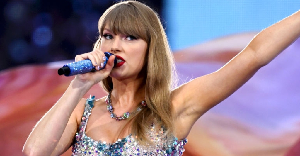 Billboard Forced To Apologize After Including Nude Wax Figure Of Taylor Billboard Forced To Apologize After Including Nude Wax Figure Of Taylor