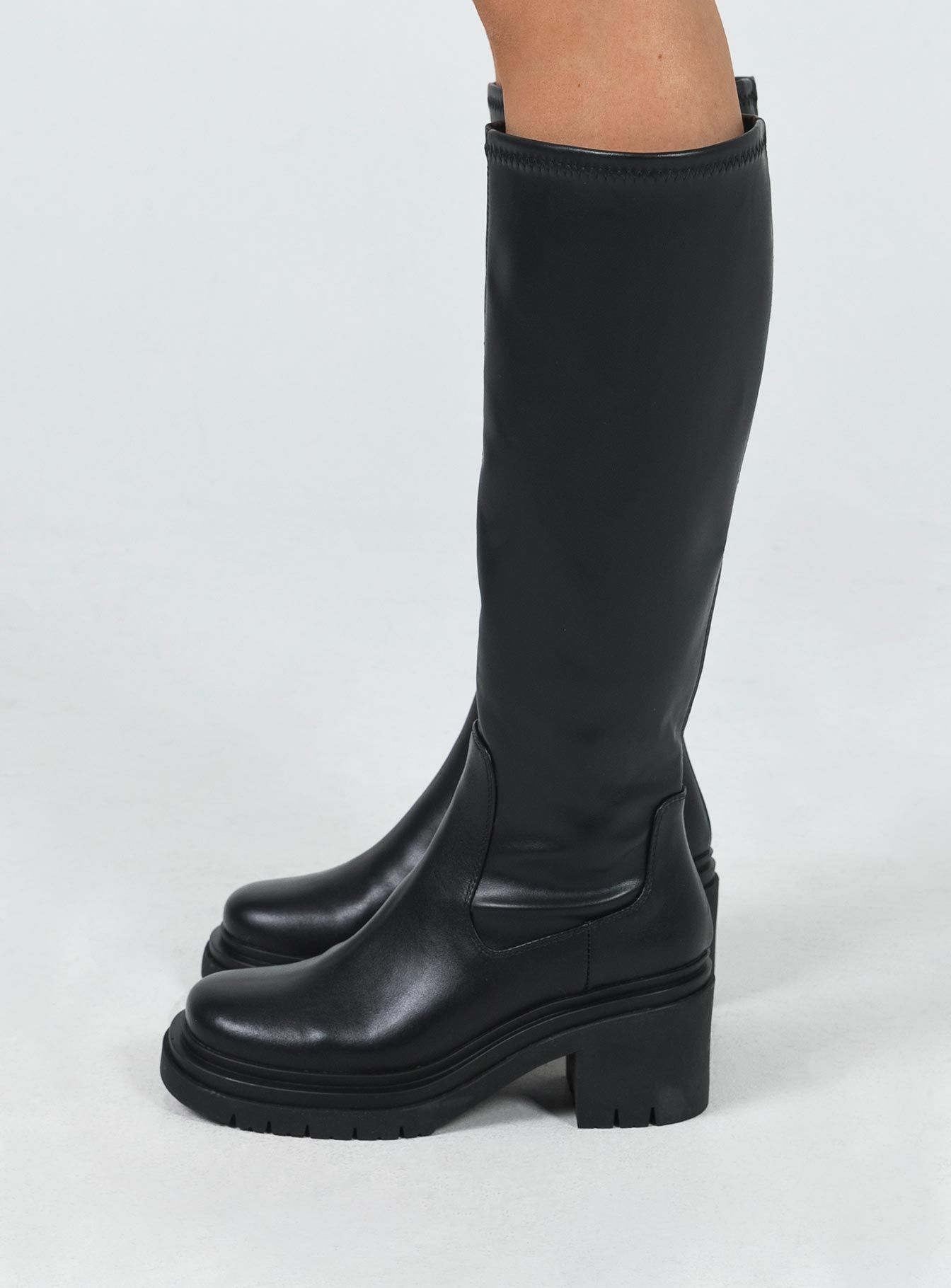 5 Ways Black Boots