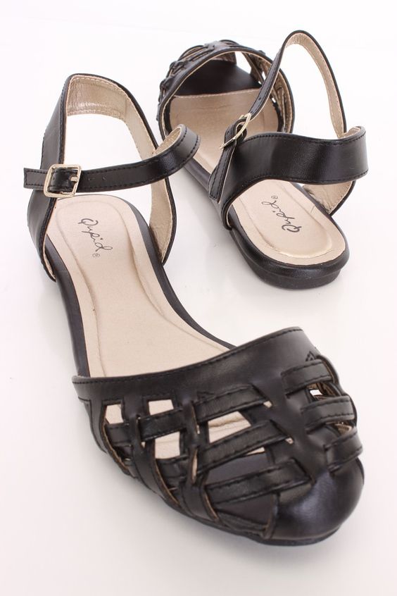 5 Ways Black Sandals