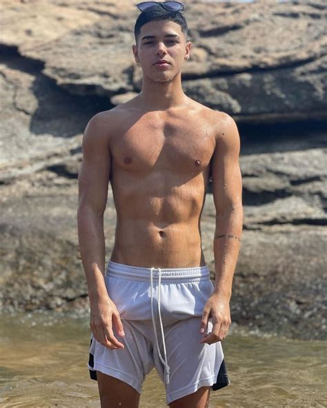 Caio Rodrigues Gay Porn