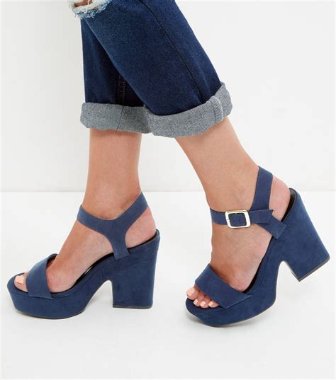 5 Navy Sandal Styles