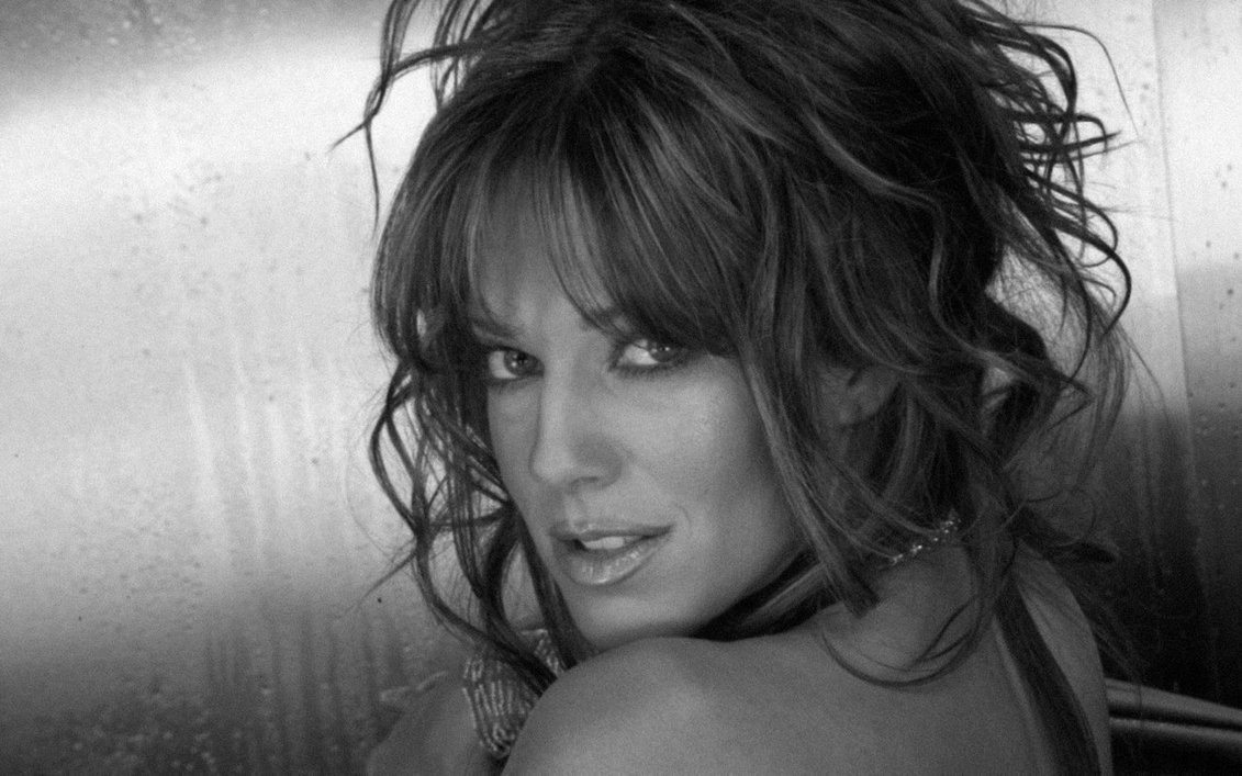 Racquel Darrian Images