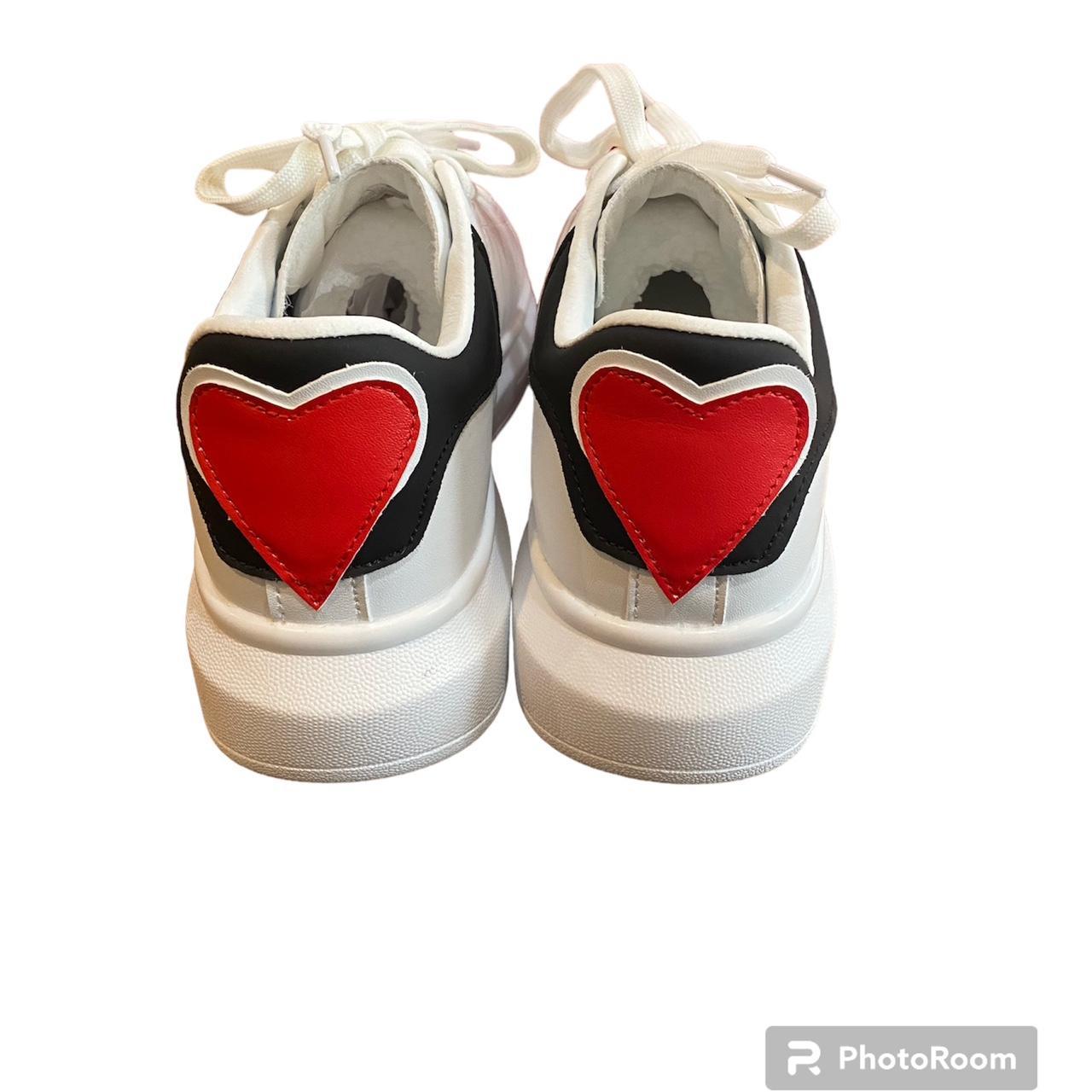 Size 8 Women's Sneakers Guide