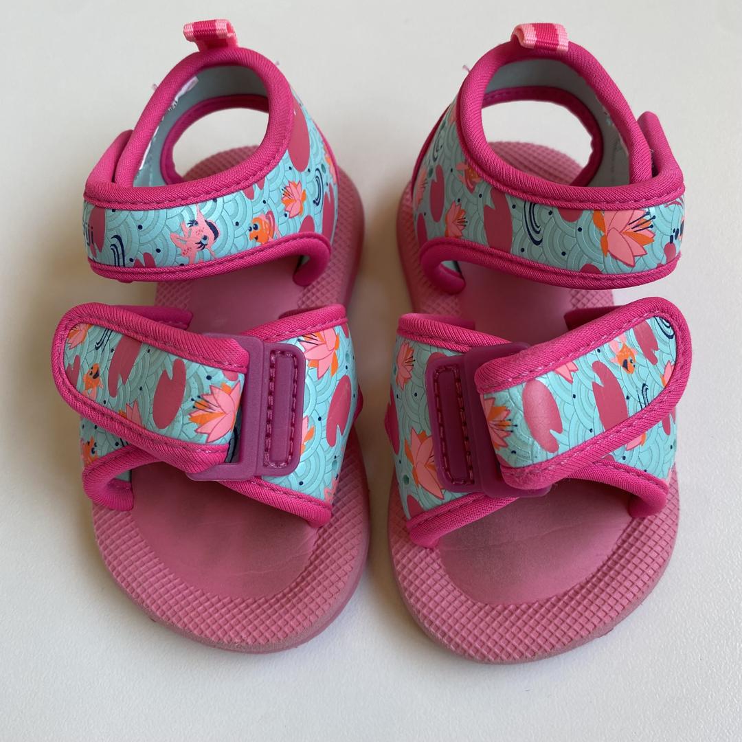 5 Best Swimming Sandals