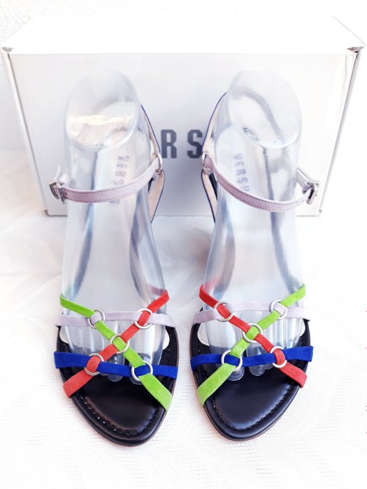 Versus Sandals Review