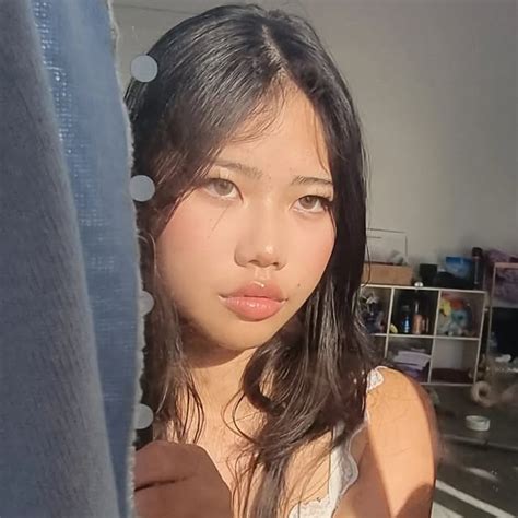 Yinahomefi Nudes: A Candid Exploration of Intimacy